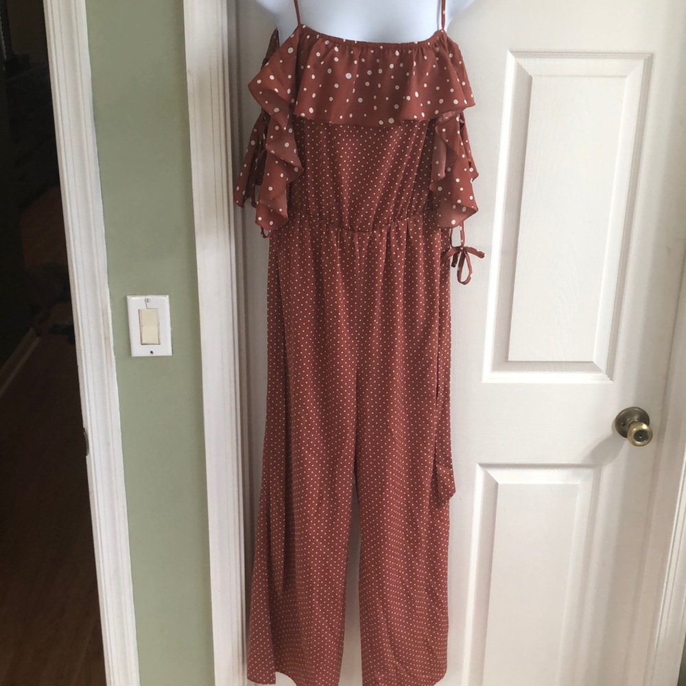 Gorgeous mauve polka dot off shoulder jumpsuit M